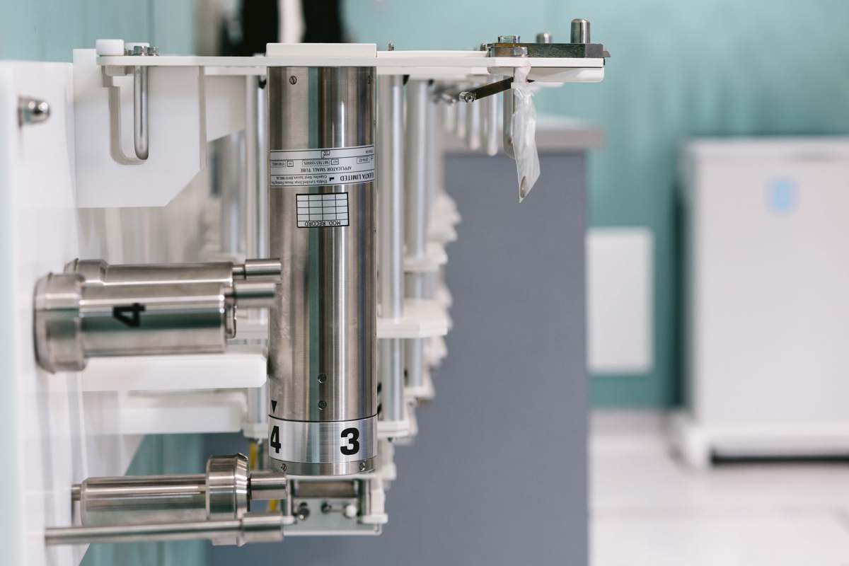 Analytical characterization instrumentation in a laboratory