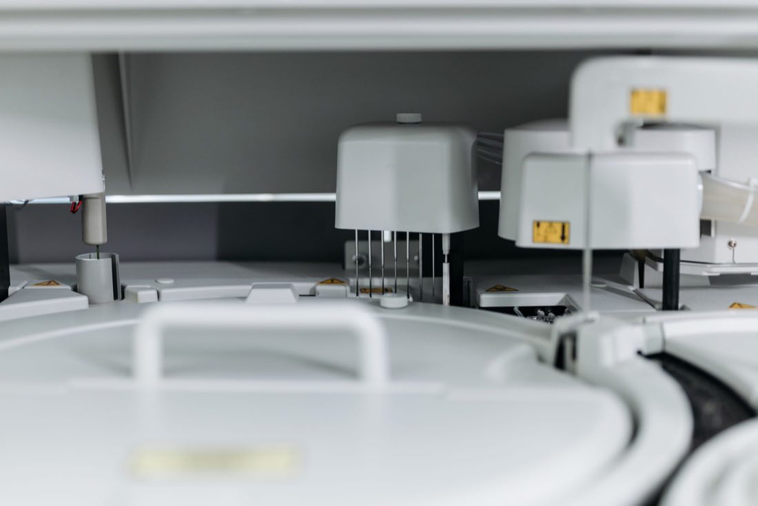 An automated diagnostic analyser in a laboratory