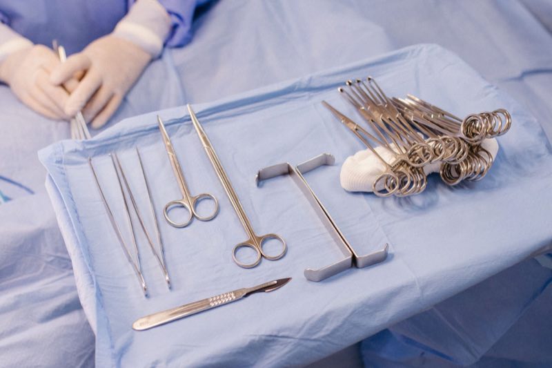 Surgical instruments representing legacy devices that must transition to MDR certification