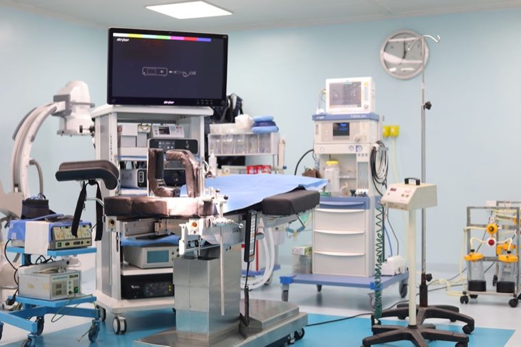 State-of-the-art operating room equipped with advanced surgical devices